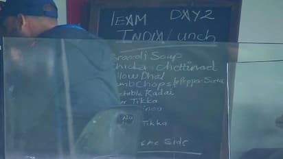 India vs South Africa: இந்திய வீரர்கள் லன்ச் என்ன சாப்பிடுறாங்கனு பாருங்க..! செம வைரலாகும் லன்ச் மெனு