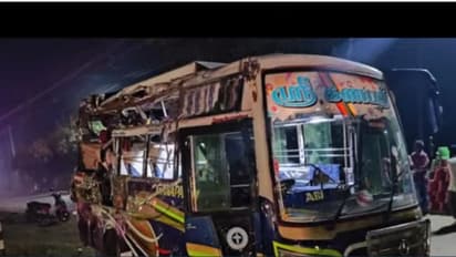 Chavara Road Accident : കൊല്ലം ചവറയില് വാഹനാപകടം: നാലുപേര് മരിച്ചു