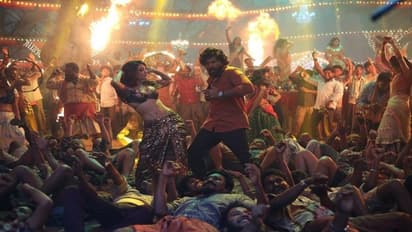 ரெஜினாவின் ஐட்டம் சாங்கை பார்த்து கொந்தளித்த கொரோனா வாரியர்ஸ் (டாக்டர்கள்)....  அப்படி அதுல என்னதான் இருக்கு?