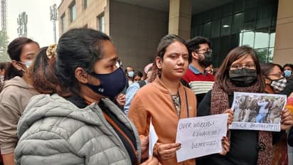 Delhi Doctors Strike : സമരം തുടരുമെന്ന് ഡോക്ടർമാർ, മന്ത്രിയുടെ ഉറപ്പ് തള്ളി; എയിംസിലെ സമരം മാത്രം മാറ്റി
