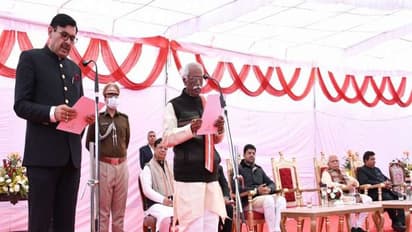 हरियाणा में 2 साल बाद खट्टर कैबिनेट का पहला विस्तार, BJP से कमल गुप्ता, JJP से देवेंद्र सिंह बबली बने मंत्री