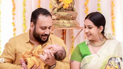 Sowbhagya Venkitesh : മകളുടെ നൂലുകെട്ട് വിശേഷങ്ങളും ചിത്രങ്ങളുമായി സൗഭാഗ്യ വെങ്കിടേഷ്