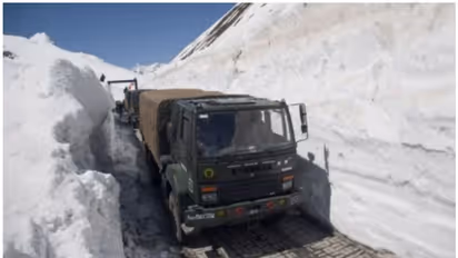 Chisumle-Demchok Road : ഈ റോഡ് ഇന്ത്യയുടെ എഞ്ചിനീയറിംഗ് മാജിക്ക്, ചങ്കിടിച്ച് ചൈന!