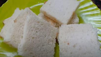 Kitchen Tips: घर में पड़ी 10 रुपये वाली ब्रेड से झटपट बनाएं बंगाल की स्पेशल मिठाई, आज ही ट्राई करें ये डिश