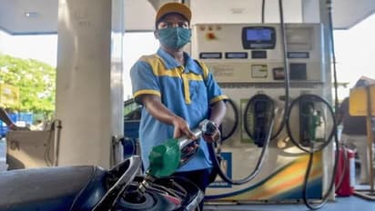 झारखंड सरकार का बडा ऐलान: 25 रुपए सस्ता मिलेगा पेट्रोल-डीजल, बस एक शर्त करनी होगी पूरी