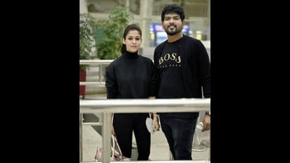 Vicky Nayan : ‘ராக்கி’யை பார்க்க தியேட்டருக்கு திடீர் விசிட் அடித்த ‘ரெளடி‘ ஜோடி - வைரலாகும் கியூட் போட்டோஸ்