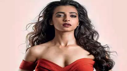 Radhika Apte : 'ফোন সেক্স' থেকে নগ্ন দৃশ্যে অভিনয়, অনুরাগের ছবিতে অডিশনের জন্য আর কী করেছিলেন রাধিকা