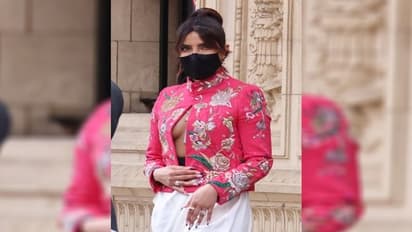 Roundup 2021: ঢাকা রয়েছে শুধুমাত্র গোপনাঙ্গ, গ্ল্যাম ফ্যাশনে চক্ষু চড়কগাছে সকলের