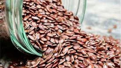 అవిసె గింజలను ఎక్కువగా తీసుకుంటున్నారా.. అయితే ఈ జాగ్రత్తలు తప్పనిసరి!