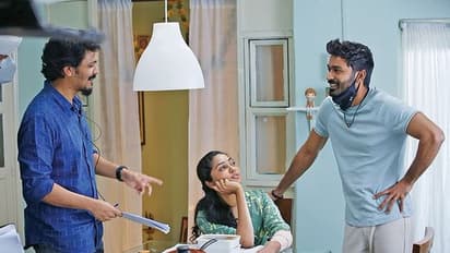 Maaran movie Stills : மாஸ்டர் ஹீரோயினுடன் மாஸ் லுக்கில் தனுஷ்... இணையத்தை தெறிக்கவிடும் மாறன் பட ஸ்டில்ஸ்