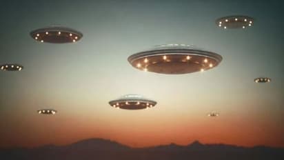 అవి ఏలియెన్సా? కాదని చెప్పలేం.. అమెరికా ఎయిర్ ఫోర్స్ జనరల్ కీలక వ్యాఖ్యలు