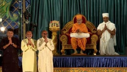 बहन US आर्मी में कैप्टन, अमेरिका में रहता है परिवार, 1 करोड़ की नौकरी छोड़ इस युवा ने चुनी अध्यात्म की राह