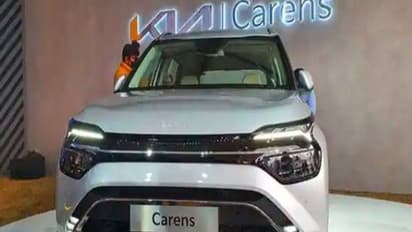 Kia Carens की बुकिंग ओपन होते ही टूट पड़े ग्राहक, पहले 24 घंटों में इतने लोगों ने खरीदी MPV कार