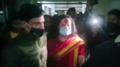 2 दिन की रिमांड पर भेजे गए कालीचरण महाराज, एक जनवरी तक जेल में रहेंगे, कोर्ट के बाहर समर्थक करते रहे नारेबाजी