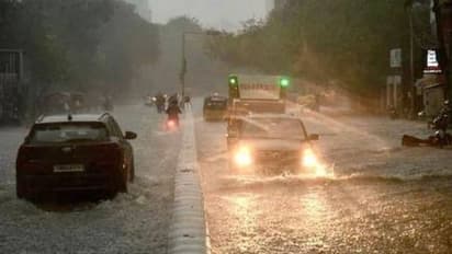 Weather Report: পাহাড়ে নামতে পারে ধস, আগামী ২৪ ঘন্টায় ফের ঝমঝমিয়ে বৃষ্টি কলকাতা-সহ দক্ষিণবঙ্গে