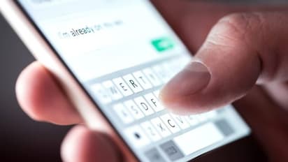 Anxiety : മെസേജുകള്ക്ക് മറുപടി നല്കാന് മടിയാണോ? നിങ്ങളറിയേണ്ടത്...