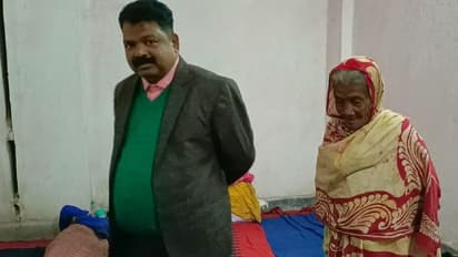 শীতের রাতে রাস্তায় নামলেন প্রশাসক, গৃহহীনদের জন্য রাত্রিবাসের ব্যবস্থা করল পুরুলিয়া পৌরসভা