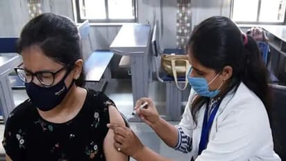 Teenager's Covid Vaccine : കൗമാരക്കാർക്കുള്ള വാക്സിനേഷൻ രജിസ്ട്രേഷൻ ഇന്നുമുതൽ; വാക്സിനേഷൻ മറ്റന്നാൾ തുടങ്ങും