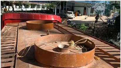 കൊല്ലത്ത് കക്കൂസ് മാലിന്യം തള്ളാന് എത്തിയ മൂന്നംഗ സംഘം പിടിയില്