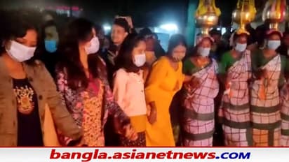 New Year 2022: বর্ষবরণে জমজমাট জয়পুর, ধামসা মাদলের তালেই মেতে উঠলেন পর্যটকেরা