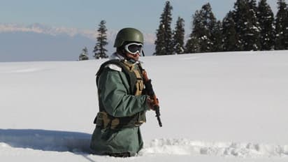 weather report:कश्मीर घाटी में 4-6 जनवरी तक भारी बर्फबारी का अलर्ट, कई राज्यों में चलेगी शीतलहर