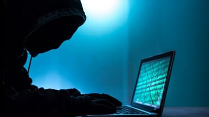 ಈ ಅಪಾಯಕಾರಿ  ಕೊರಿಯರ್ ಡೆಲಿವರಿ ಮೇಸೆಜ್‌ಗಳನ್ನು ಅಪ್ಪಿತಪ್ಪಿಯೂ ಓಪನ್‌ ಮಾಡ್ಬೇಡಿ!