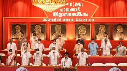 'പാർട്ടി പാർട്ടിയുടെ വഴിയേ പോകും' : പാലക്കാട്ടെ വിഭാഗീയ നീക്കങ്ങളിൽ മുന്നറിയിപ്പുമായി മുഖ്യമന്ത്രി