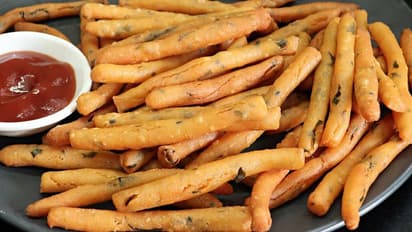 బియ్యప్పిండితో కుర్‌కురేల రెసిపీ.. ఇంట్లోనే ఇలా చెయ్యండి!