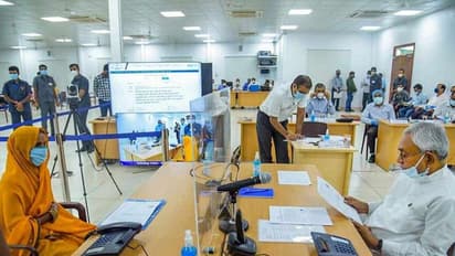 Nitish Kumar के जनता दरबार में कोरोना विस्फोट, 3 पुलिसकर्मी समेत 14 लोग पॉजिटिव, विपक्ष ने कर डाली ये मांग