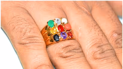 এই রাশি জাতকরা ভুলেও সোনার আংটি পরবেন না, হয়ে যেতে পারে সর্বনাশ