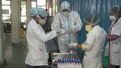 அடுத்தடுத்த கொரோனா வேரியண்ட்.. "Deltacron"எனும் புது வைரஸ் கண்டுபிடிப்பு..அச்சத்தில் உலக நாடுகள்