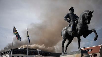 South African parliament fire: ദക്ഷിണാഫ്രിക്കന്‍ പാര്‍ലമെന്‍റില്‍ വീണ്ടും തീപിടിത്തം