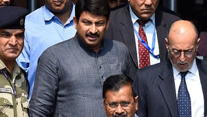 Arvind Kejriwal के बाद Manoj Tiwari भी कोविड पॉजिटिव,  केजरीवाल ने देहरादून में चुनावी रैली को किया था संबोधित