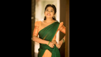 Preethi Sharma Photos : பாவாடை தாவணியில்... லைட்டாக இடையை காட்டி இளசுகளை பாடாய் படுத்தும் ‘சித்தி 2’ வெண்பா..!