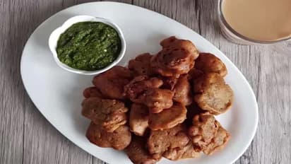 Kitchen Tips: फटे दूध से सिर्फ पनीर ही नहीं, पकौड़े से लेकर कलाकंद तक बनाएं ये 8 स्पेशल डिश