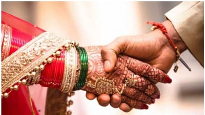 Relationship Tips: সারাক্ষণ চলছে দাম্পত্য অশান্তি, জেনে নিন কী কী কারণে অশান্তি বেশ হয়
