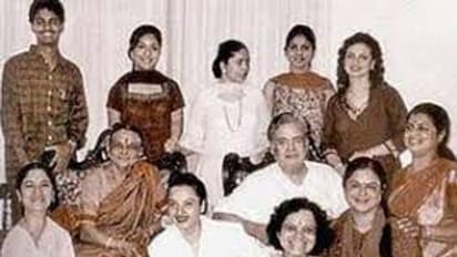 3 ಮದುವೆ, ಒಂದು ಅಫೇರ್, 8 ಮಕ್ಕಳು, ಇವ್ರು ದಕ್ಷಿಣದ  ಕಿಂಗ್ ಆಫ್ ರೊಮ್ಯಾನ್ಸ್!