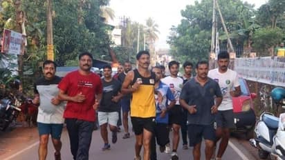 59 ല് 59 കിലോമീറ്റര് ഓടി മാത്യകയായി റിട്ടയേര്ഡ് എക്സൈസ് ഉദ്യോഗസ്ഥന്