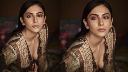 Rakul Version 2.0:  అందాల డోస్‌ పెంచిన రకుల్‌ ప్రీత్‌సింగ్‌.. నెవర్‌ బిఫోర్‌ అనిపిస్తున్న హాట్‌ పోజు