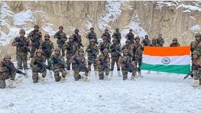 ఒమిక్రాన్ పై సైన్యానికి రక్షణశాఖ మార్గదర్శకాలు...ముందస్తు జాగ్రత్తలు పాటించాలని సూచన...