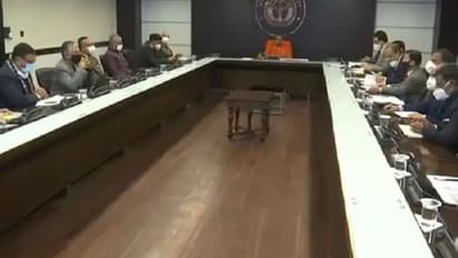 कोरोना थर्ड वेव: यूपी में 10वीं तक के स्कूल 6 जनवरी से बंद, नाइट कर्फ्यू का बढ़ा समय