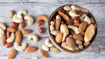 Food For Heart : ഹൃദ്രോ​ഗ സാധ്യത കുറയ്ക്കാൻ ഡയറ്റിൽ ഉൾപ്പെടുത്തേണ്ട ഭക്ഷണങ്ങളിതാ...