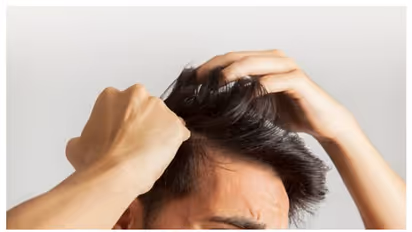 ഈ പോഷകങ്ങളുടെ കുറവ് അകാലനരയ്ക്ക് കാരണമാകും