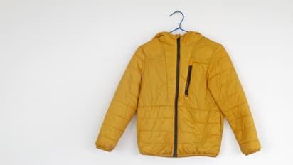 ജാക്കറ്റ് കടം നല്‍കാത്തതിന് യുവാവിനെ വെട്ടിക്കൊന്ന്  ഓടയിലെറിഞ്ഞ കൂട്ടുകാരെ പൊക്കി!