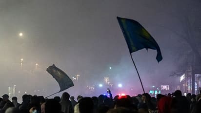 പുതുവത്സരത്തില്‍ എല്‍പിജിക്ക് ഇരട്ടി വില; പ്രതിഷേധം, അടിയന്തരാവസ്ഥ, ഒടുവില്‍ സര്‍ക്കാറിന്‍റെ രാജി