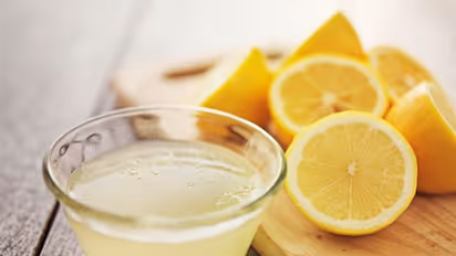 ডিটক্স ওয়াটার কি এবং কিভাবে এটি শরীরের জন্য কাজ করে, শরীরের জন্য কতটা সঠিক এই পানীয়