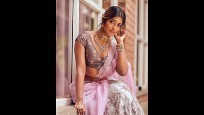 టెంపరేచర్ పెంచేస్తున్న ఖిలాడీ బ్యూటీ.. కిల్లింగ్ లుక్స్ తో కేక పెట్టిస్తోంది