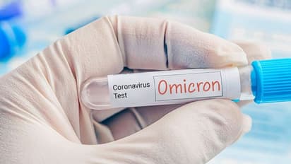 Omicron India : ഒമിക്രോണിനെ പേടിക്കണം; കാരണങ്ങള്‍ ഇവയാണ്...