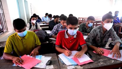 সপ্তাহ পেরোলেই এবার উচ্চ মাধ্যমিকের ফলপ্রকাশ, দিনক্ষণ ঘোষণা করে ওয়েবসাইটও জানাল সংসদ