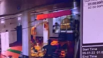 पंजाब में बेअदबी का एक और मामला, स्वर्ण मंदिर और निशान साहिब के बाद अब यहां हुई हरकत, आरोपी पकड़ाया